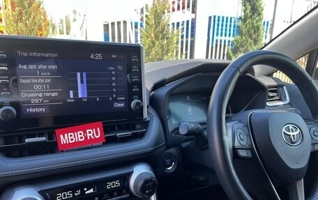 Toyota RAV4, 2020 год, 3 555 000 рублей, 15 фотография
