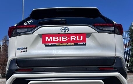 Toyota RAV4, 2020 год, 3 555 000 рублей, 10 фотография
