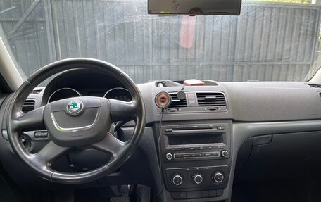 Skoda Yeti I рестайлинг, 2010 год, 600 000 рублей, 11 фотография
