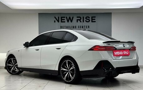 BMW 5 серия, 2023 год, 6 600 000 рублей, 10 фотография