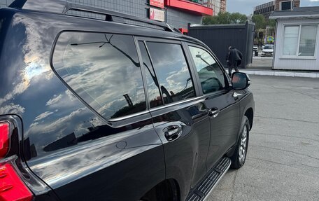 Toyota Land Cruiser Prado 150 рестайлинг 2, 2018 год, 4 300 000 рублей, 5 фотография