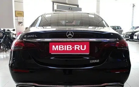 Mercedes-Benz E-Класс, 2023 год, 5 890 035 рублей, 10 фотография