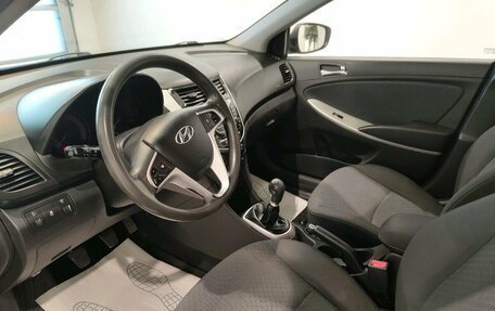Hyundai Solaris II рестайлинг, 2011 год, 549 000 рублей, 7 фотография