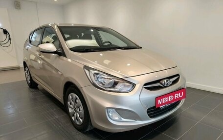 Hyundai Solaris II рестайлинг, 2011 год, 549 000 рублей, 3 фотография