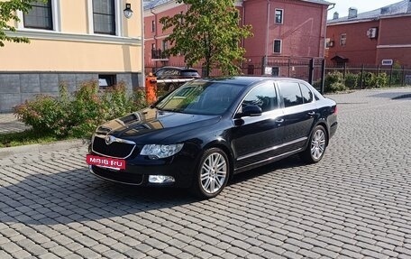 Skoda Superb III рестайлинг, 2012 год, 1 380 000 рублей, 2 фотография