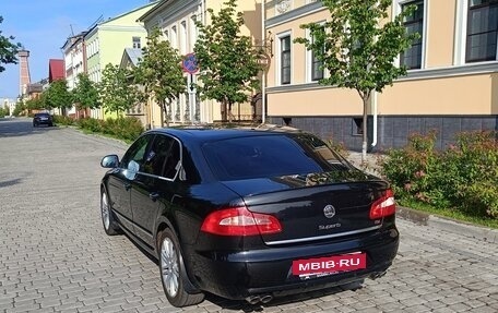 Skoda Superb III рестайлинг, 2012 год, 1 380 000 рублей, 10 фотография
