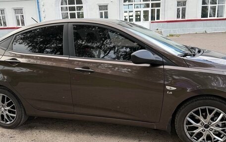 Hyundai Solaris II рестайлинг, 2014 год, 1 150 000 рублей, 2 фотография