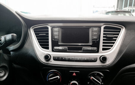 Hyundai Solaris II рестайлинг, 2019 год, 899 000 рублей, 18 фотография