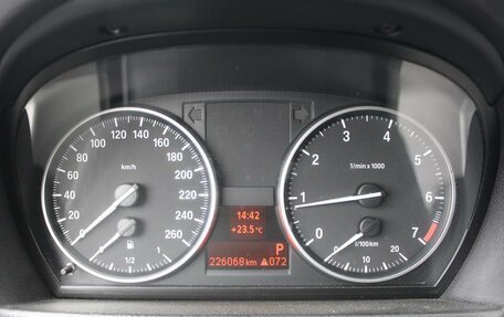 BMW 3 серия, 2011 год, 1 100 000 рублей, 23 фотография