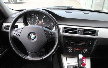BMW 3 серия, 2011 год, 1 100 000 рублей, 16 фотография