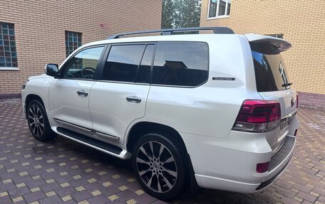 Toyota Land Cruiser 200, 2017 год, 7 300 000 рублей, 9 фотография
