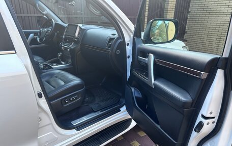 Toyota Land Cruiser 200, 2017 год, 7 300 000 рублей, 14 фотография