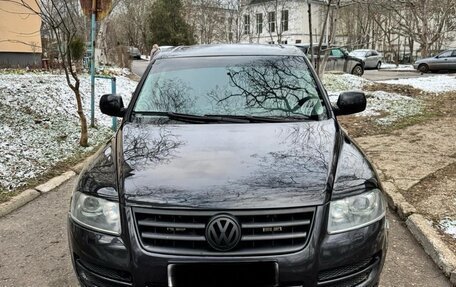Volkswagen Touareg III, 2005 год, 650 000 рублей, 2 фотография