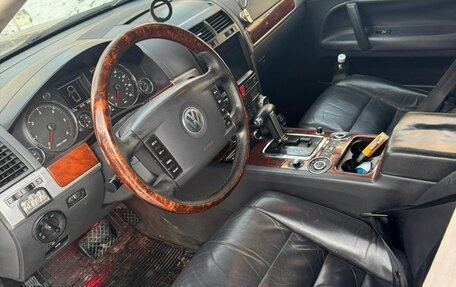 Volkswagen Touareg III, 2005 год, 650 000 рублей, 5 фотография