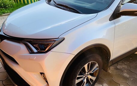 Toyota RAV4, 2019 год, 2 800 000 рублей, 11 фотография