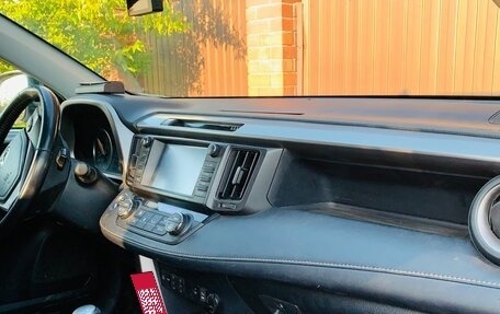 Toyota RAV4, 2019 год, 2 800 000 рублей, 21 фотография