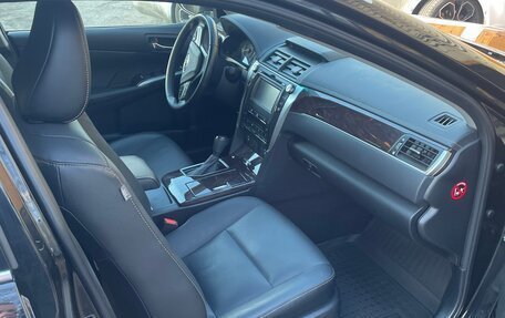 Toyota Camry, 2017 год, 2 620 000 рублей, 10 фотография