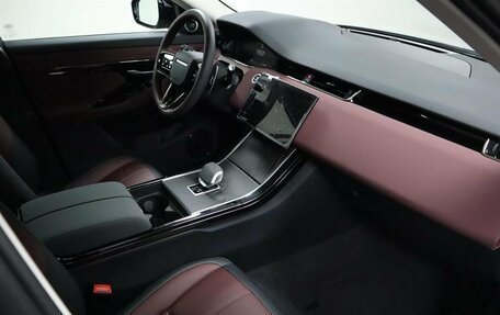Land Rover Range Rover Evoque II, 2024 год, 6 090 000 рублей, 11 фотография