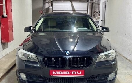 BMW 5 серия, 2012 год, 1 700 000 рублей, 2 фотография