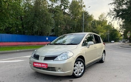 Nissan Tiida, 2004 год, 399 000 рублей, 2 фотография