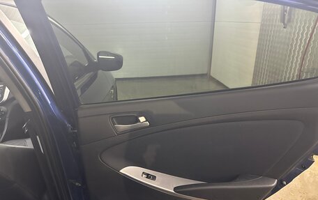 Hyundai Solaris II рестайлинг, 2015 год, 1 080 000 рублей, 26 фотография