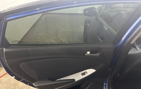 Hyundai Solaris II рестайлинг, 2015 год, 1 080 000 рублей, 24 фотография