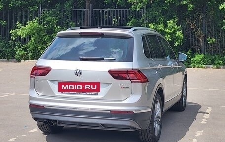 Volkswagen Tiguan II, 2017 год, 2 400 000 рублей, 3 фотография