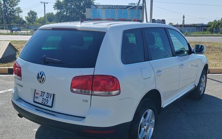 Volkswagen Touareg III, 2005 год, 580 000 рублей, 2 фотография
