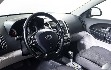 KIA cee'd I рестайлинг, 2009 год, 644 000 рублей, 14 фотография