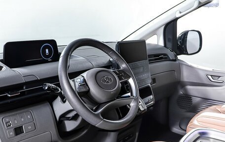Hyundai Staria, 2022 год, 4 990 000 рублей, 16 фотография