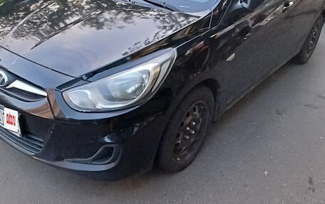 Hyundai Solaris II рестайлинг, 2011 год, 650 000 рублей, 1 фотография