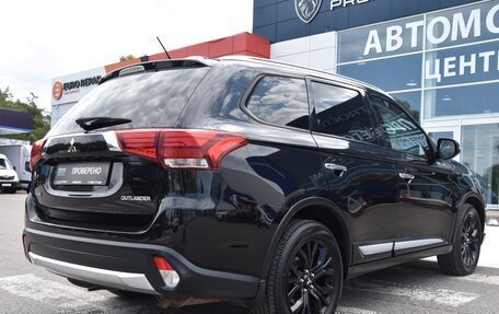 Mitsubishi Outlander III рестайлинг 3, 2015 год, 1 890 000 рублей, 10 фотография