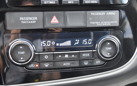 Mitsubishi Outlander III рестайлинг 3, 2015 год, 1 890 000 рублей, 25 фотография