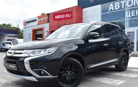 Mitsubishi Outlander III рестайлинг 3, 2015 год, 1 890 000 рублей, 3 фотография