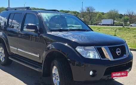 Nissan Pathfinder, 2011 год, 1 370 000 рублей, 2 фотография