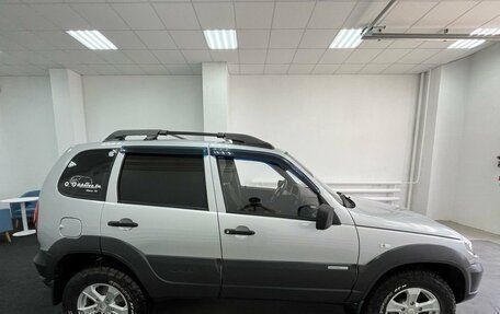Chevrolet Niva I рестайлинг, 2011 год, 530 000 рублей, 4 фотография
