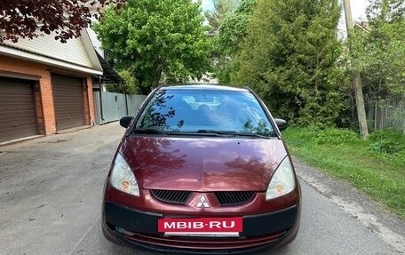 Mitsubishi Colt VI рестайлинг, 2005 год, 335 000 рублей, 2 фотография