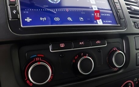 Volkswagen Transporter T5 рестайлинг, 2014 год, 1 380 000 рублей, 18 фотография