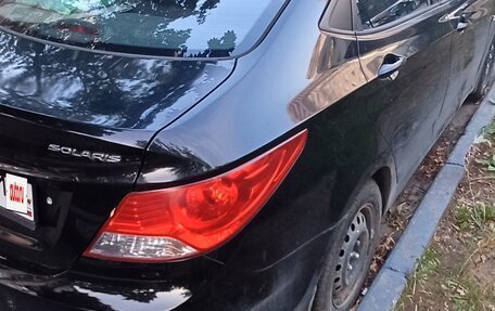 Hyundai Solaris II рестайлинг, 2011 год, 650 000 рублей, 4 фотография