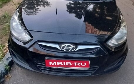 Hyundai Solaris II рестайлинг, 2011 год, 650 000 рублей, 3 фотография