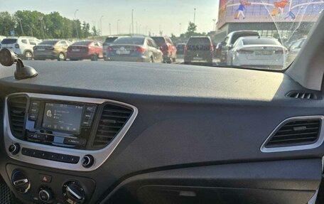 Hyundai Solaris II рестайлинг, 2017 год, 930 000 рублей, 7 фотография