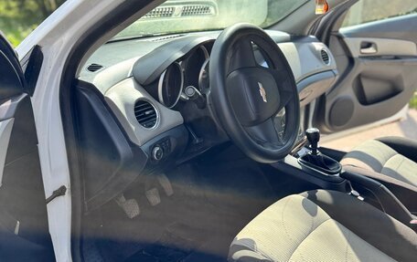 Chevrolet Cruze II, 2011 год, 530 000 рублей, 5 фотография