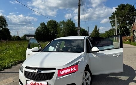 Chevrolet Cruze II, 2011 год, 530 000 рублей, 2 фотография