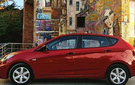 Hyundai Solaris II рестайлинг, 2012 год, 850 000 рублей, 3 фотография