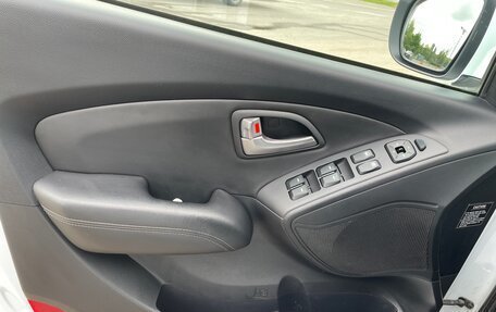 Hyundai ix35 I рестайлинг, 2011 год, 1 200 000 рублей, 26 фотография