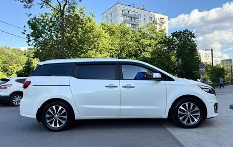 KIA Carnival III, 2018 год, 2 149 000 рублей, 7 фотография