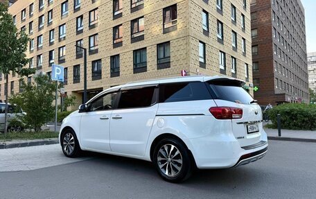 KIA Carnival III, 2018 год, 2 149 000 рублей, 3 фотография
