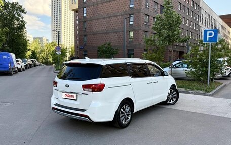 KIA Carnival III, 2018 год, 2 149 000 рублей, 19 фотография