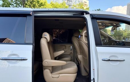 KIA Carnival III, 2018 год, 2 149 000 рублей, 28 фотография