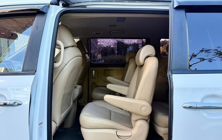 KIA Carnival III, 2018 год, 2 149 000 рублей, 29 фотография
